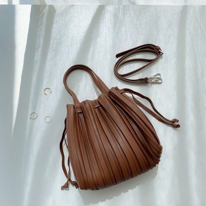 Well Tailored Bag with a Graceful Silhouette
