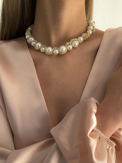 Effortlessly Elegant Garment with a Timeless Design