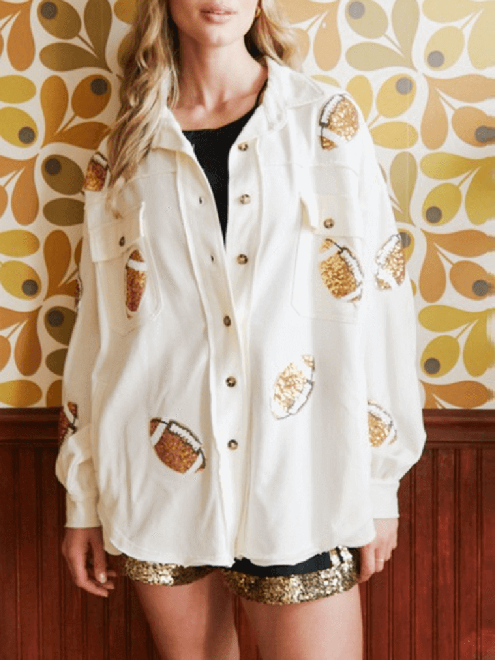 Effortlessly Elegant Jacket with a Timeless Design