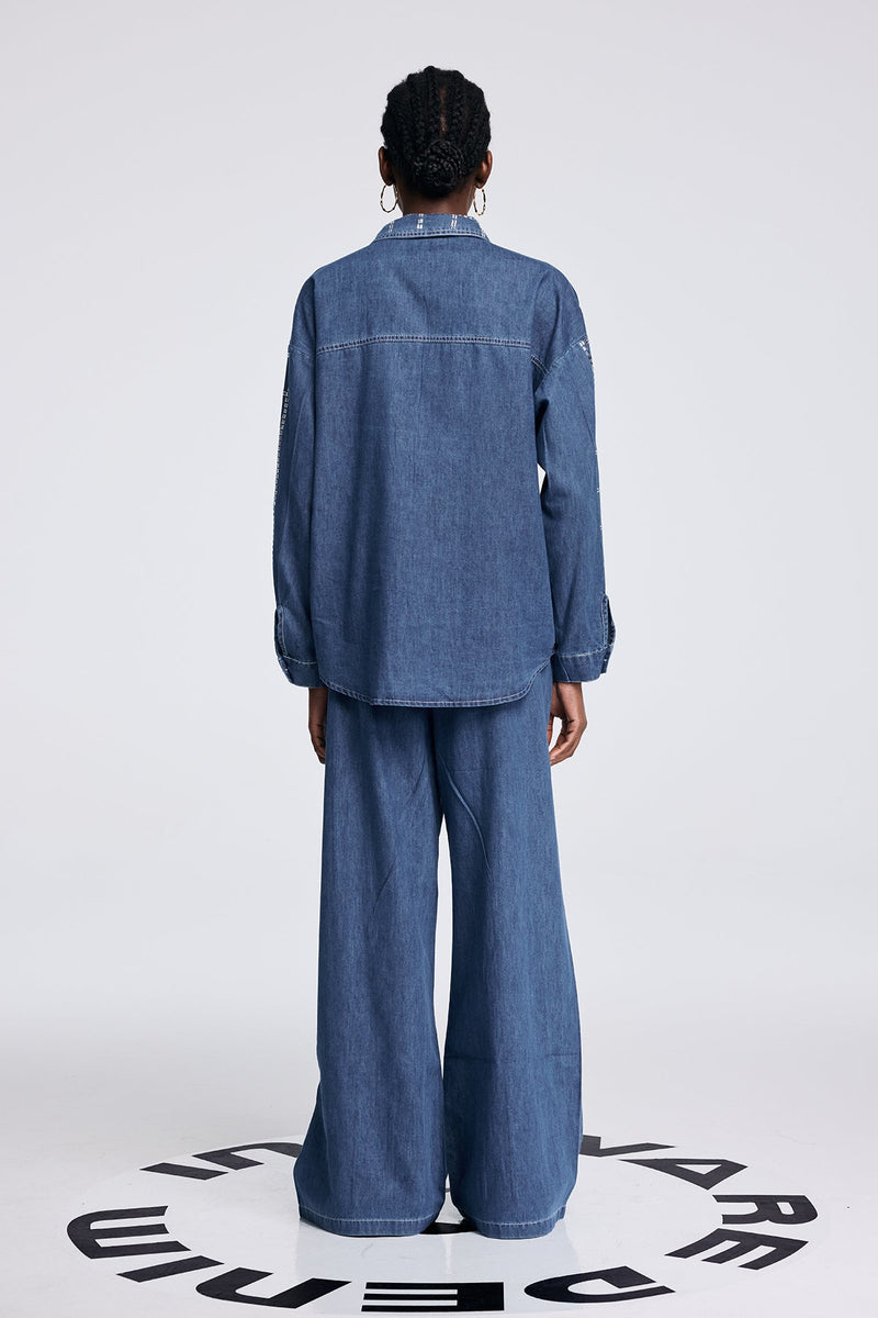 Well Tailored Shirt with a Graceful Silhouette