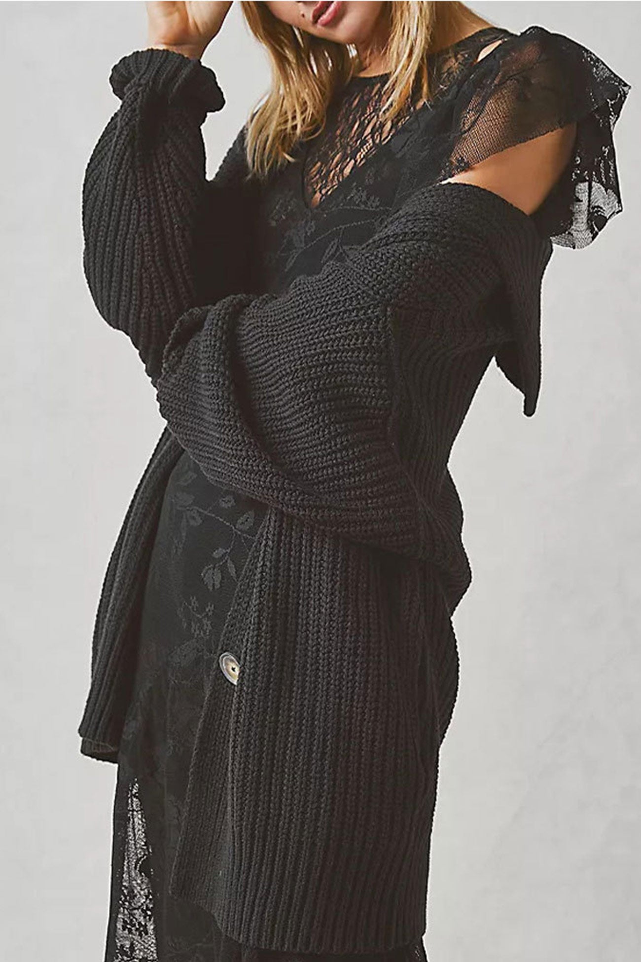 Effortlessly Elegant Cardigan with a Timeless Design