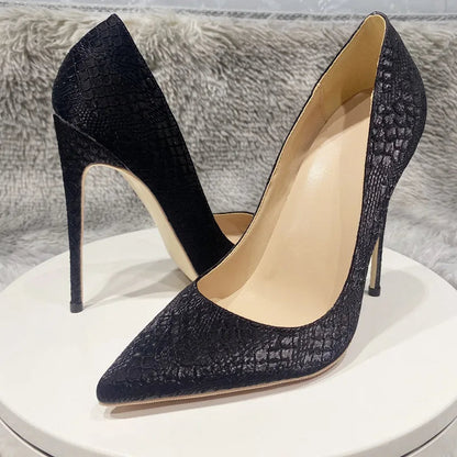 Well Tailored Shoes with a Graceful Silhouette