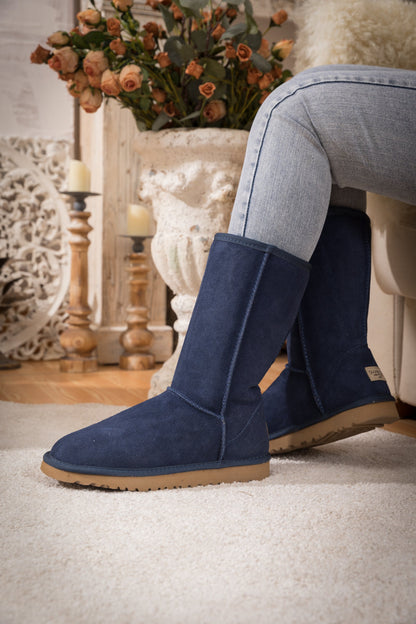 Well Tailored Boots with a Graceful Silhouette