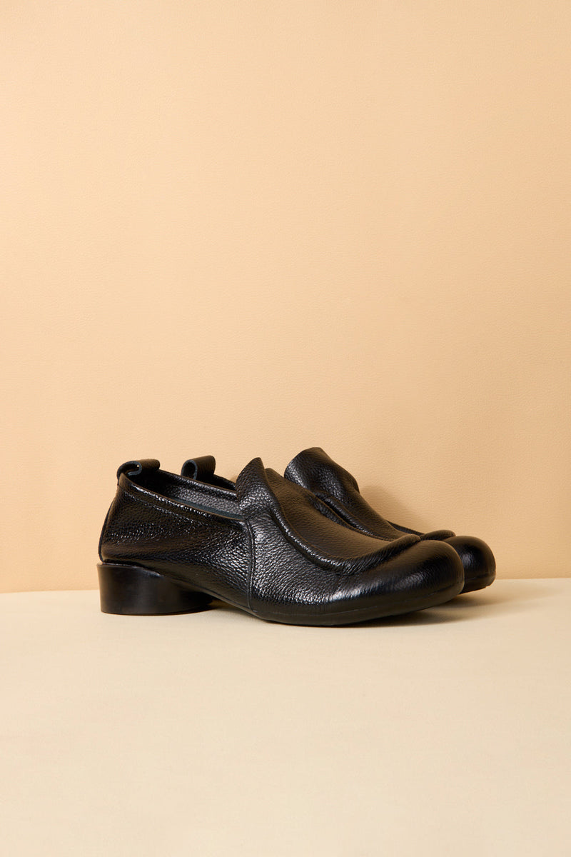 Sophisticated Garment with a Clean Classic Look