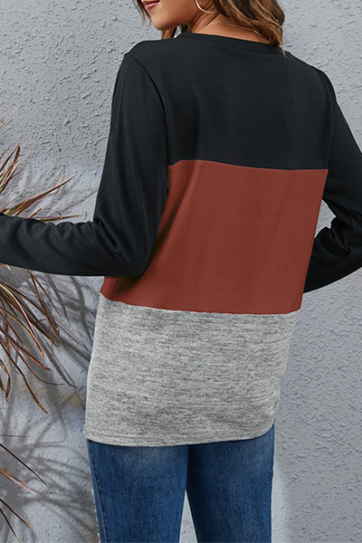 Well Tailored Top with a Graceful Silhouette