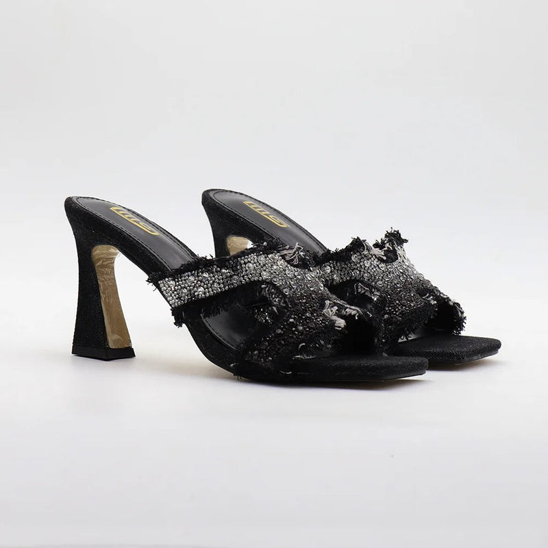 Beautifully Crafted Garment in a Classic Style