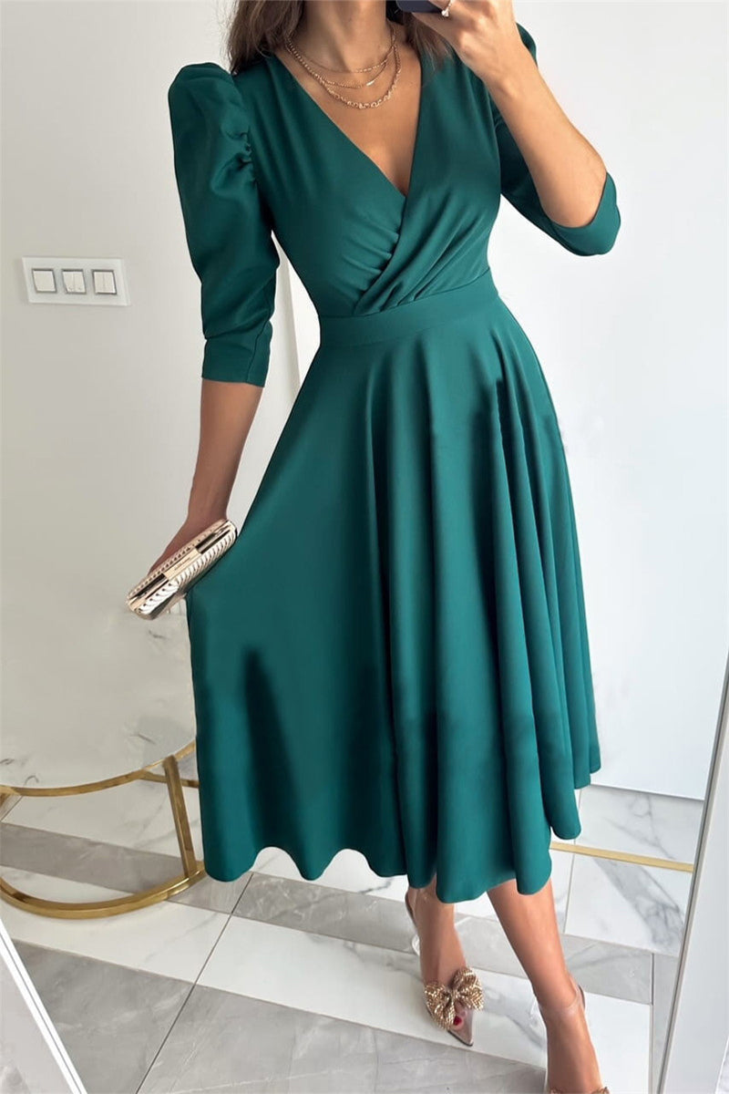 Gracefully Styled Dress for Any Occasion
