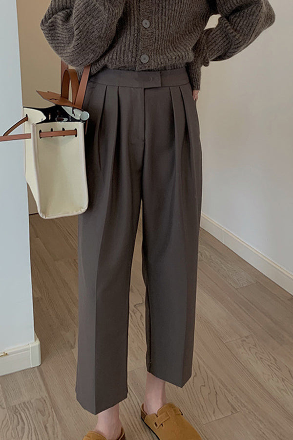 Classic Vintage Pants with a Flattering Fit