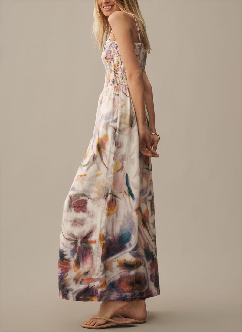 Sophisticated Garment with a Clean Classic Look