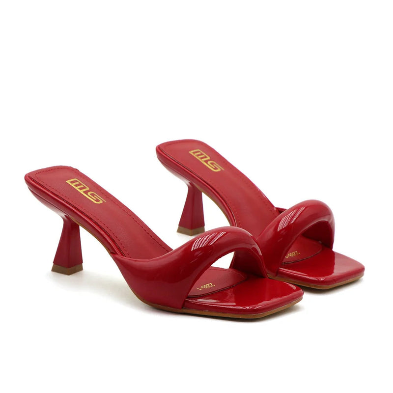 Beautifully Finished Heels in a Timeless Design