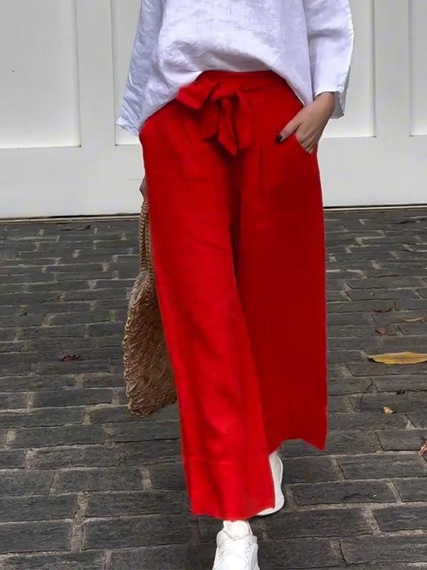 Well Tailored Trousers with a Graceful Silhouette
