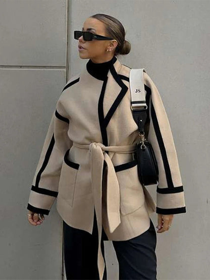 Effortlessly Elegant Coat with a Timeless Design