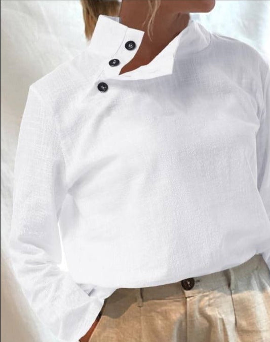 Well Tailored Blouse with a Graceful Silhouette