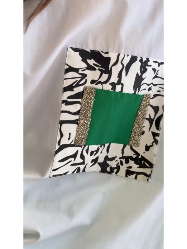 Well Tailored Shirt with a Graceful Silhouette