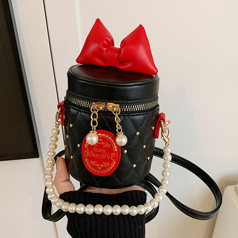 Beautifully Crafted Bag in a Classic Style