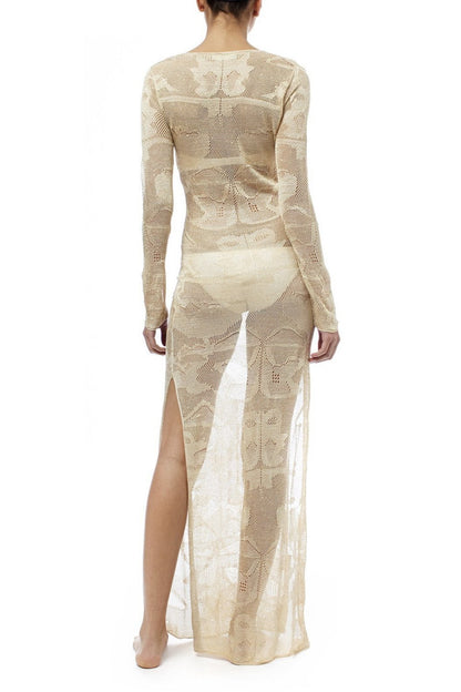Sophisticated Garment with a Clean Classic Look