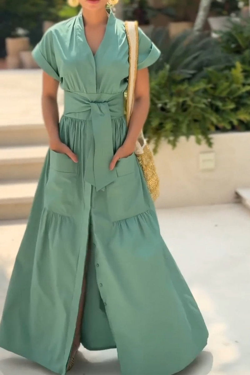 Classic Vintage Dress with a Flattering Fit