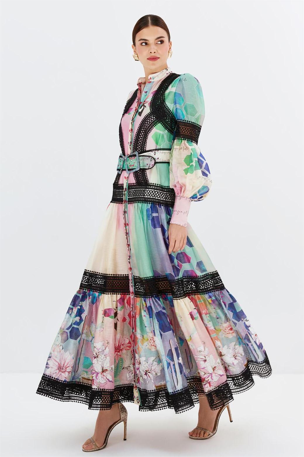 Classic Vintage & Enduringly Stylish Dress