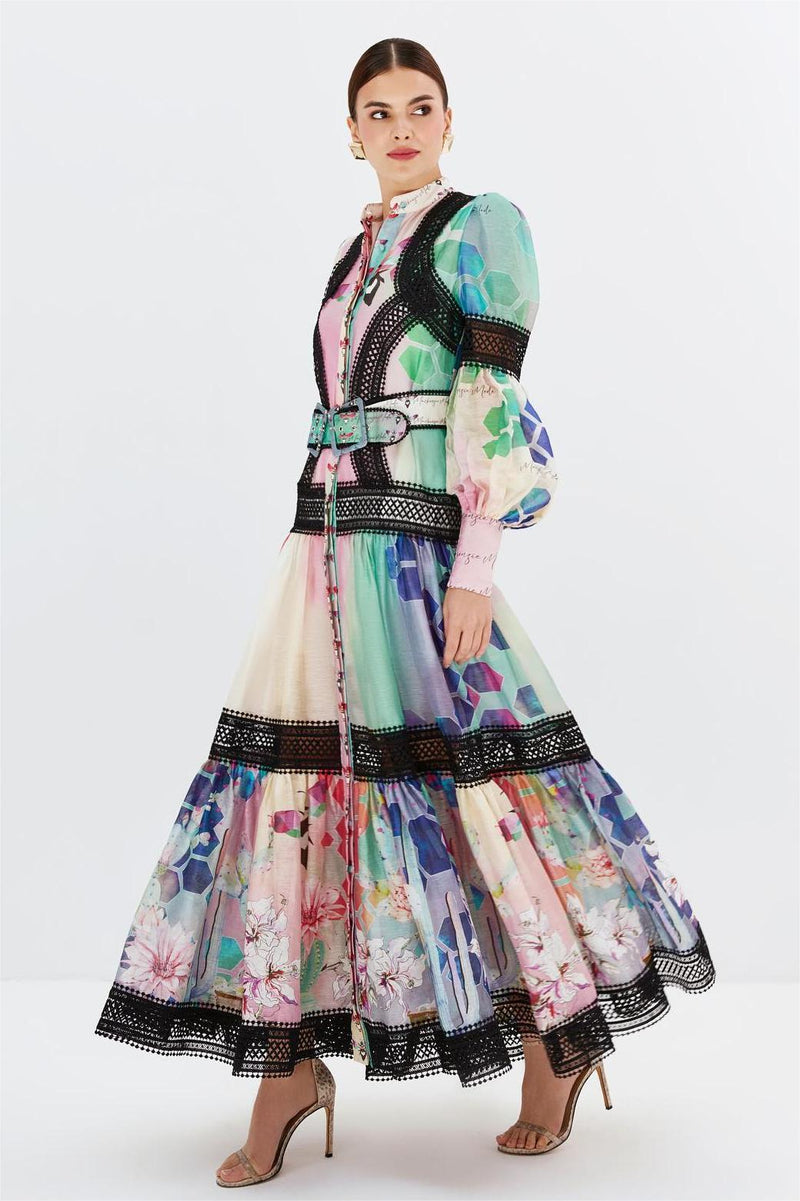 Classic Vintage & Enduringly Stylish Dress