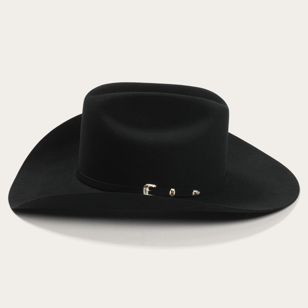 Sophisticated Garment with a Clean Classic Look