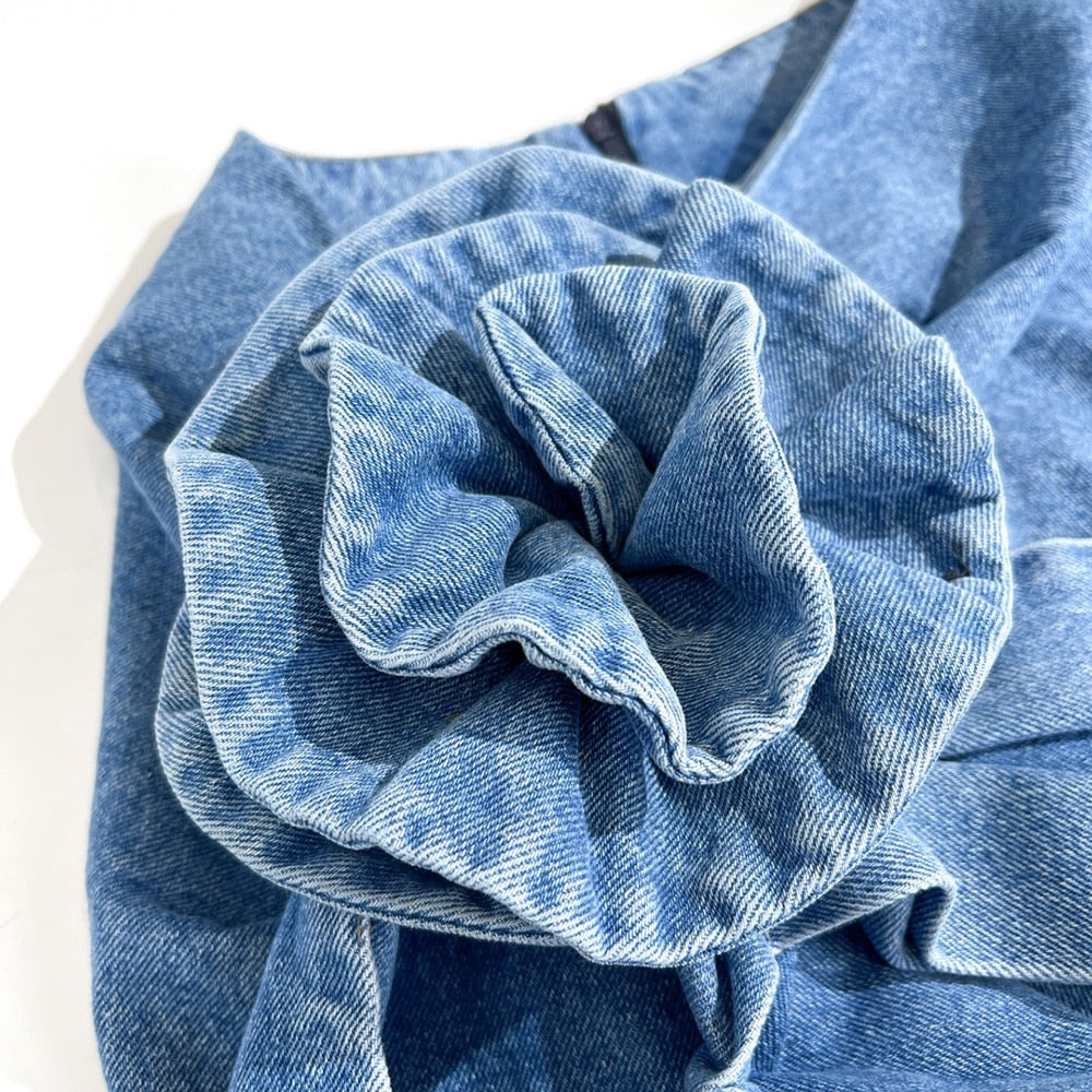 Gracefully Styled Garment for Any Occasion
