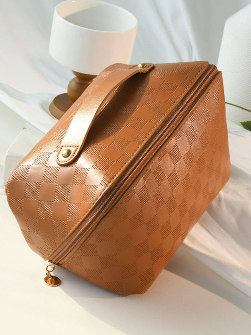 Classic Vintage Bag with a Flattering Fit