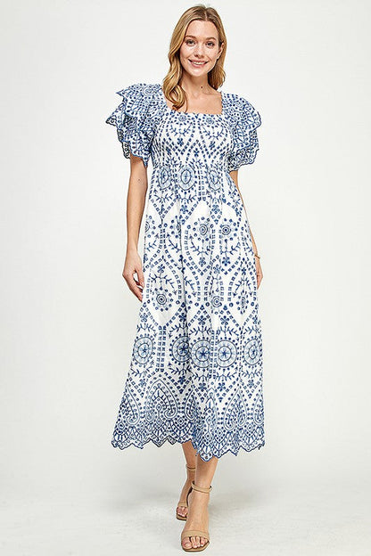 Gracefully Styled Dress for Any Occasion
