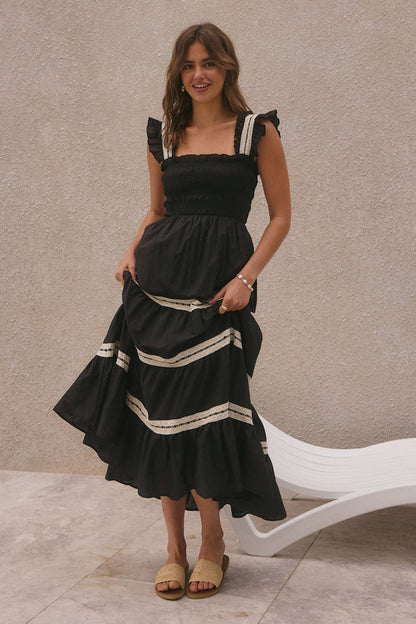 Beautifully Crafted Dress in a Classic Style