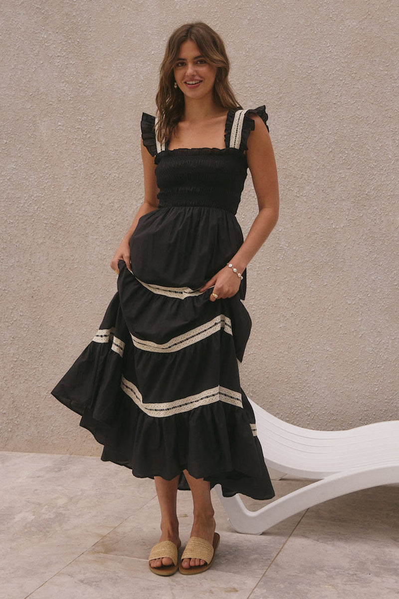 Beautifully Crafted Dress in a Classic Style