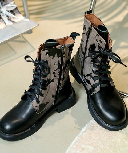 Effortlessly Elegant Boots with a Timeless Design