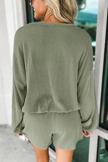 Well Tailored Top with a Graceful Silhouette