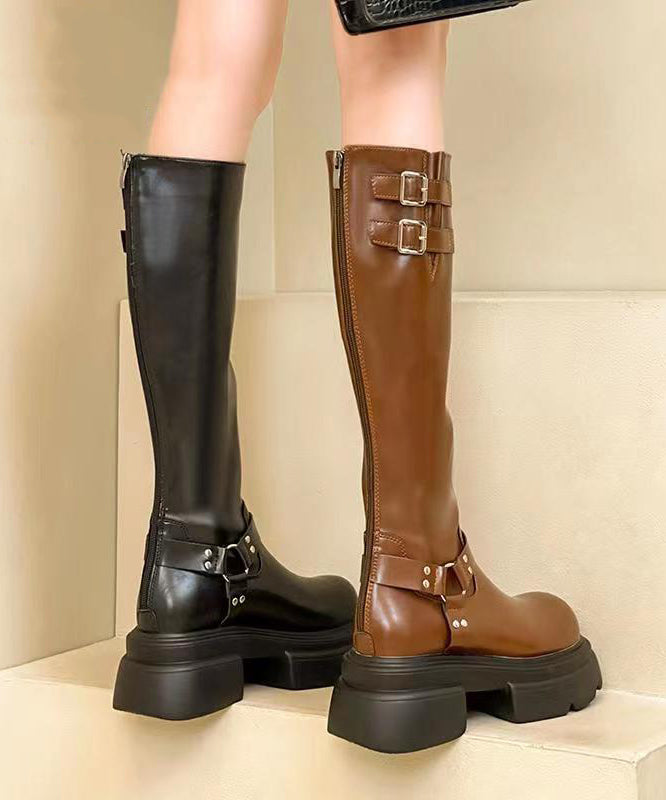 Well Tailored Boots with a Graceful Silhouette