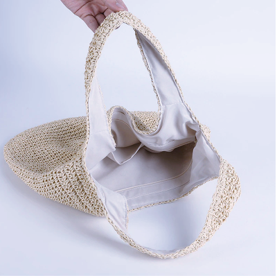 Gracefully Styled Bag for Any Occasion