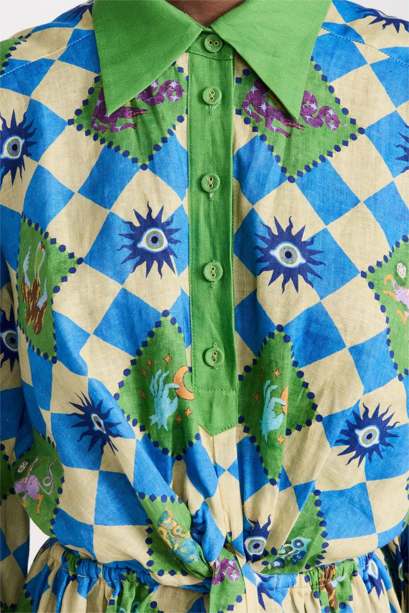 Gracefully Styled Dress for Any Occasion