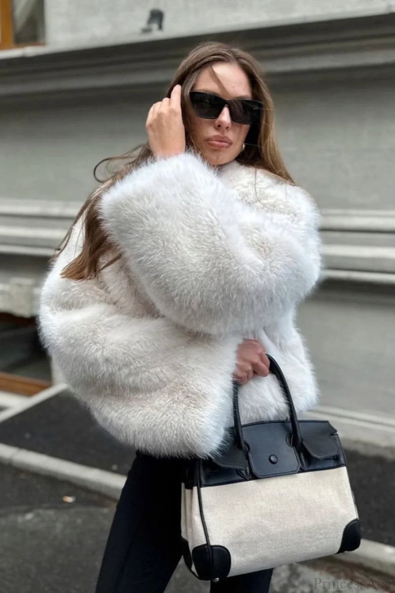 Sophisticated Coat with a Clean Classic Look