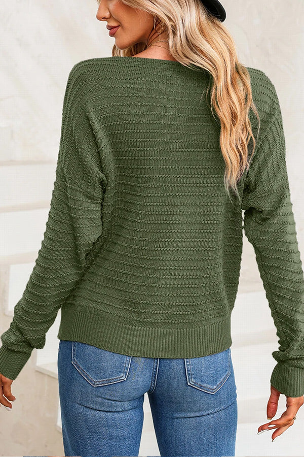 Effortlessly Elegant Sweater with a Timeless Design