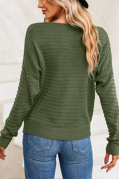 Effortlessly Elegant Sweater with a Timeless Design