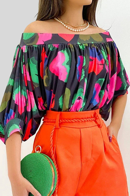 Well Tailored T-Shirt with a Graceful Silhouette