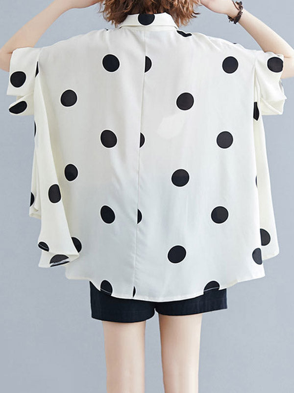 Classic Vintage Blouse with a Flattering Fit