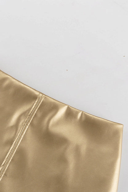 Effortlessly Elegant Garment with a Timeless Design