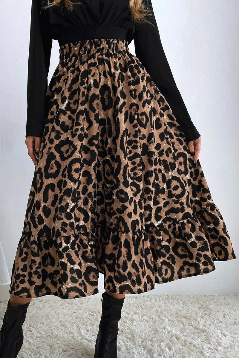 Effortlessly Elegant Garment with a Timeless Design