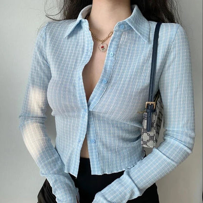 Well Tailored Blouse with a Graceful Silhouette