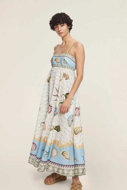 Sophisticated Dress with a Clean Classic Look