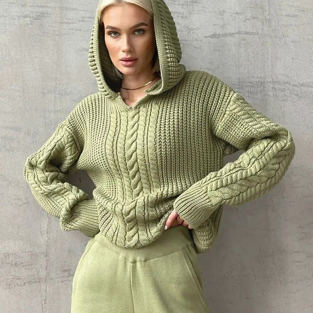 Well Tailored Sweater with a Graceful Silhouette