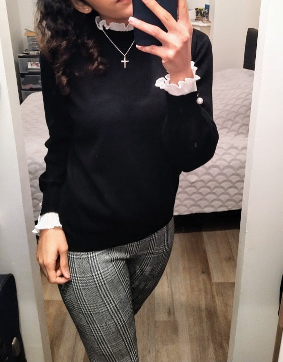 Effortlessly Elegant Sweater with a Timeless Design