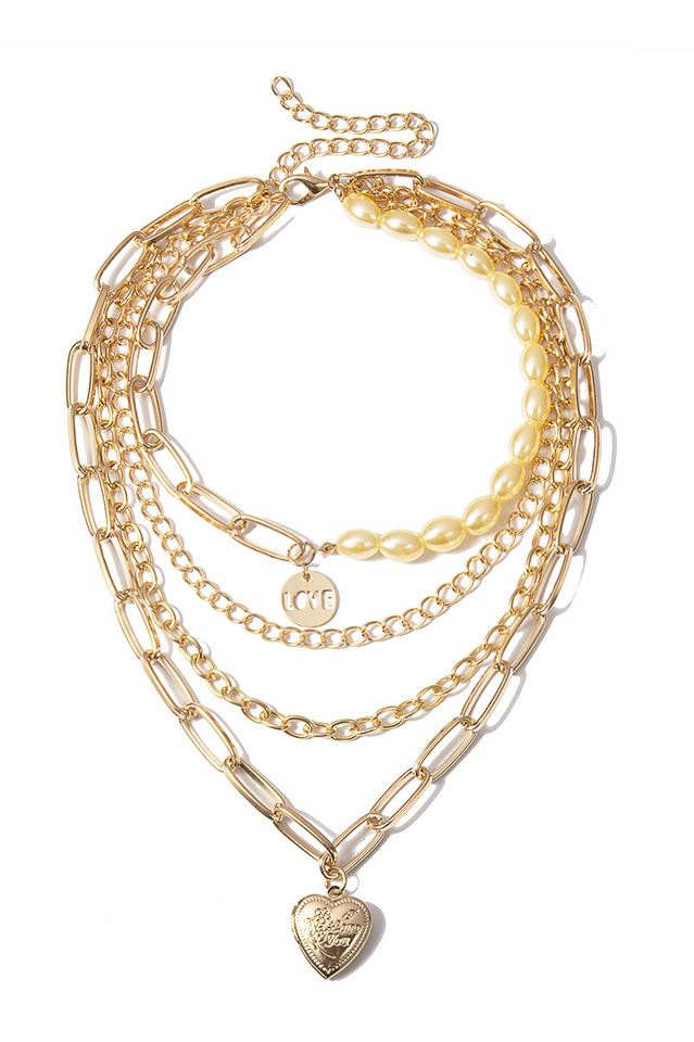 Effortlessly Elegant Garment with a Timeless Design