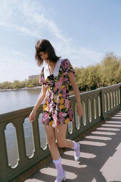 Classic Vintage Dress with a Flattering Fit