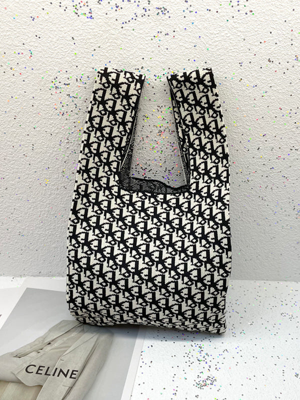 Elegantly Styled Bag for Everyday Wear