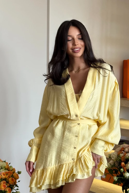 Beautifully Crafted Dress in a Classic Style