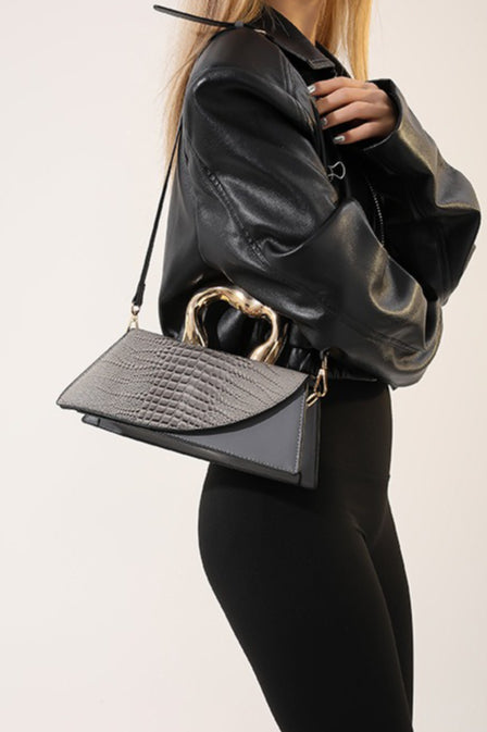 Sophisticated Bag with a Clean Classic Look